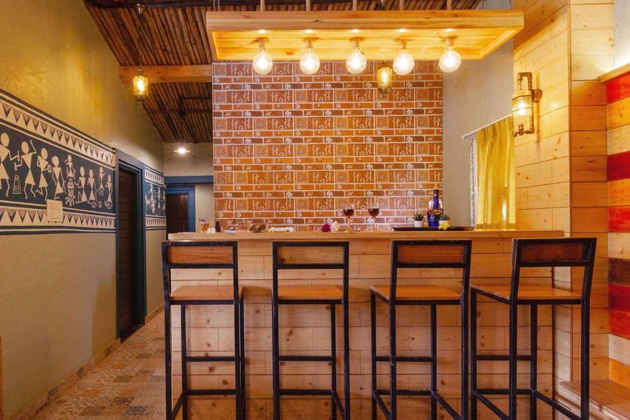 Stayvista's Ficus Farms: Mountain-View Retreat with Rustic Charm & Entertainment Igatpuri Exterior photo
