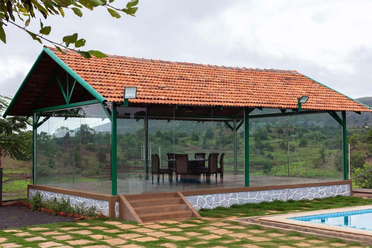 Stayvista's Ficus Farms: Mountain-View Retreat with Rustic Charm & Entertainment Igatpuri Exterior photo